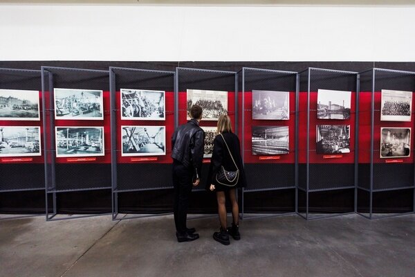     В бывшем прядильном корпусе «Красной Талки» показали фотопроект «Текстильная столица»