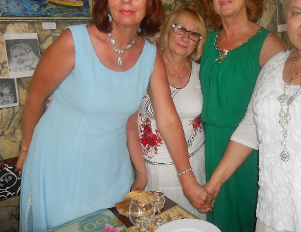 Лиза в очках, маленькая. 