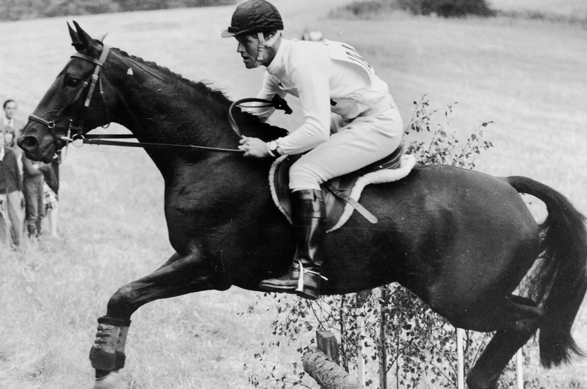 Спортсмен на коне 7 букв. Конный спорт олимпиада 1900г. Олимпийские игры 1900 года в Париже конный спорт. Конный спорт в Российской империи. 1900 Год конный спорт в Олимпийских играх.