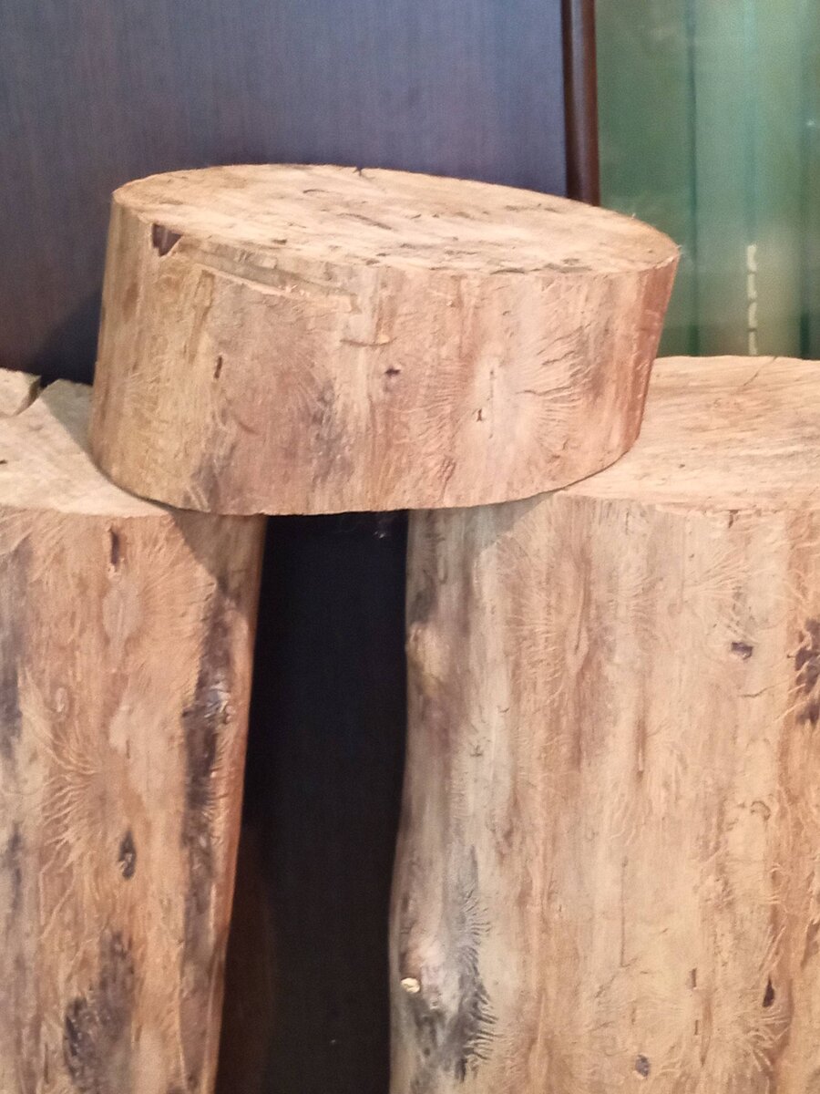 Улика сверху, с неё всё и началось.