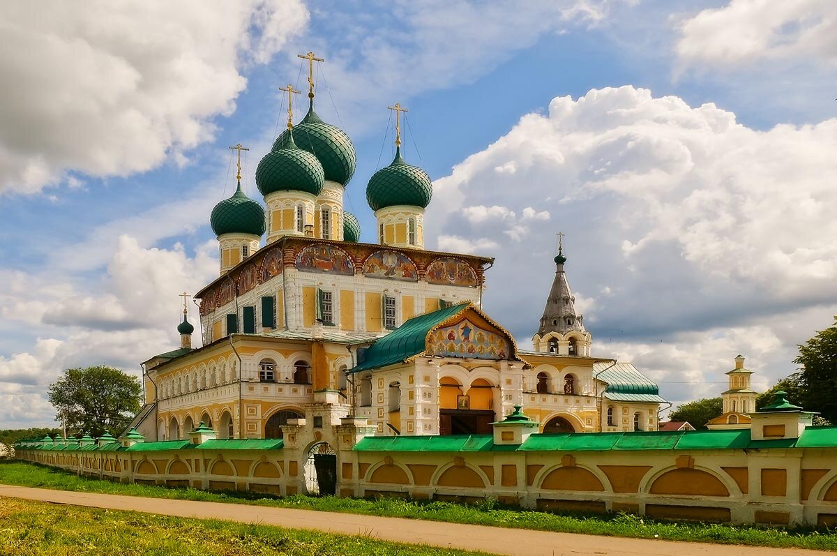 Воскресенский собор Тутаев надпрестольная сень