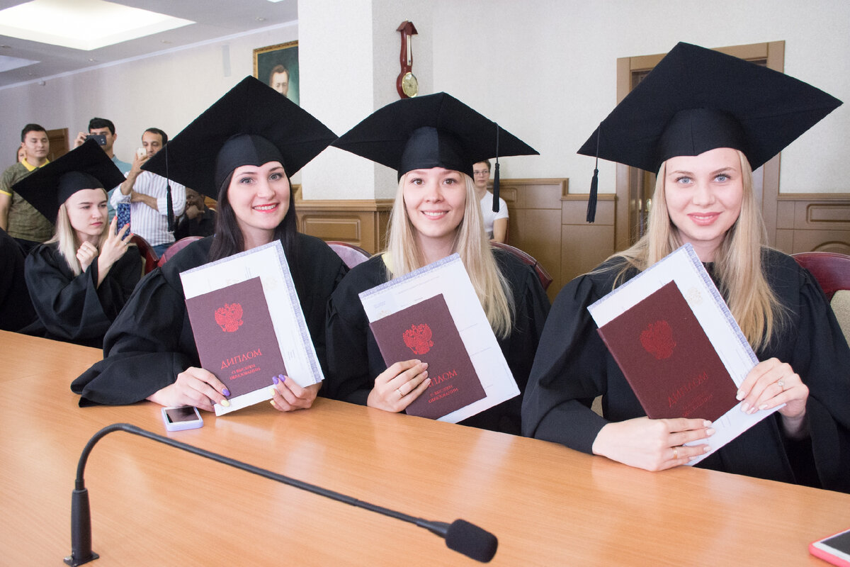 Высшее бакалавриат. Магистры БГТУ Шухова. Магистры выпускники БГТУ им Шухова. Институт магистратуры БГТУ им Шухова. Магистратура