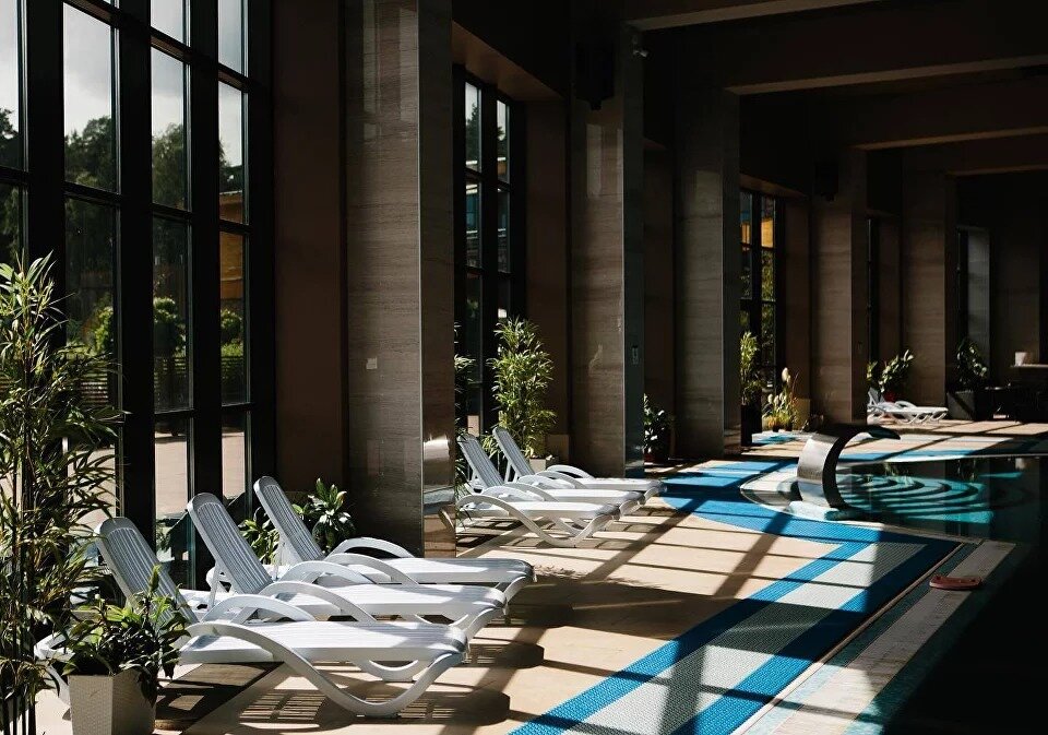 Спа комплекс. Dosso dossi отель стамбул. Верба майер пушкино. Панорамный бассейн. Spa отель рейтинг.