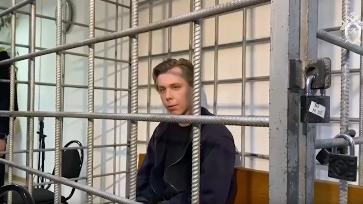     Адвокат обвиняемого в сожжении Священной книги Никиты Журавеля из Волгограда отказался комментировать резонансное видео с избиением клиента Адамом Кадыровым и более того заявил, что более не защищает своего клиента.