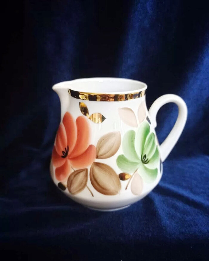 Молочник из сервиза «Осенний». 1967-1975 гг., ФЗ «Пролетарий»