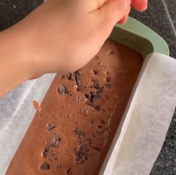 Tengo un gusto natural por lo dulce. También tengo dos hijos a los que a veces malcrío.