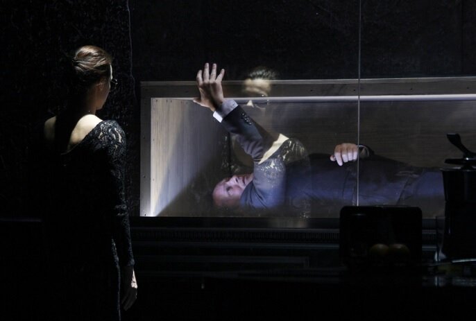 Сцена из спектакля "Карамазовы" (Фото Екатерины Цветковой, официальный сайт МХТ им.Чехова)