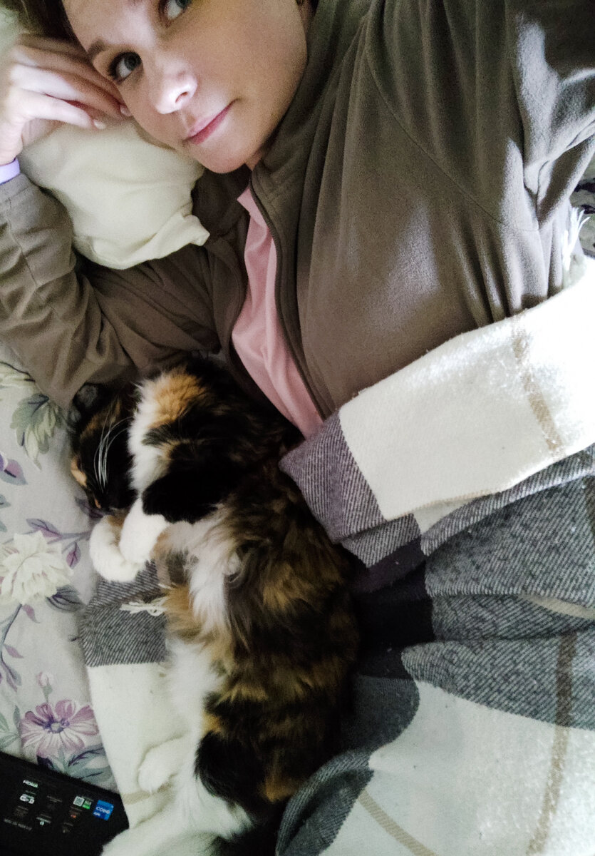 Кошка окончательно выздоровела, теперь лечит меня