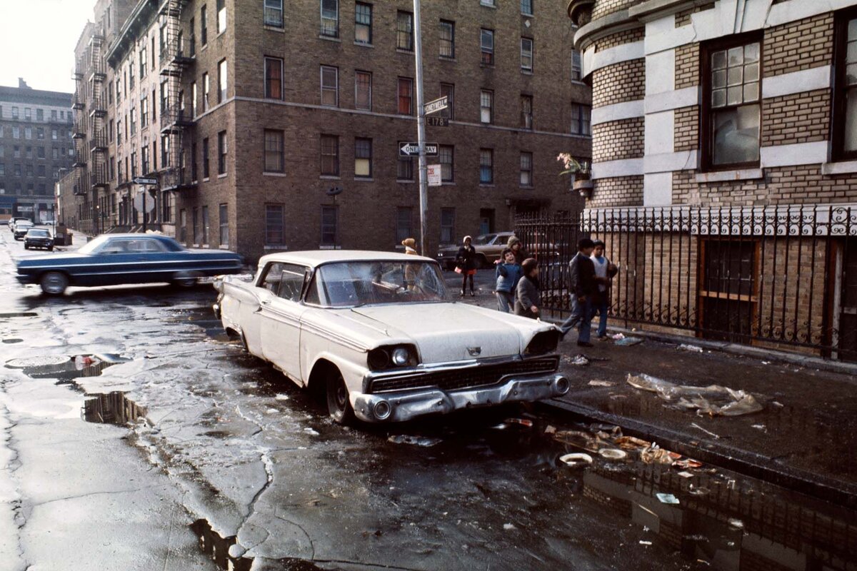 Бронкс, 1990-е. Источник:  https://i.pinimg.com