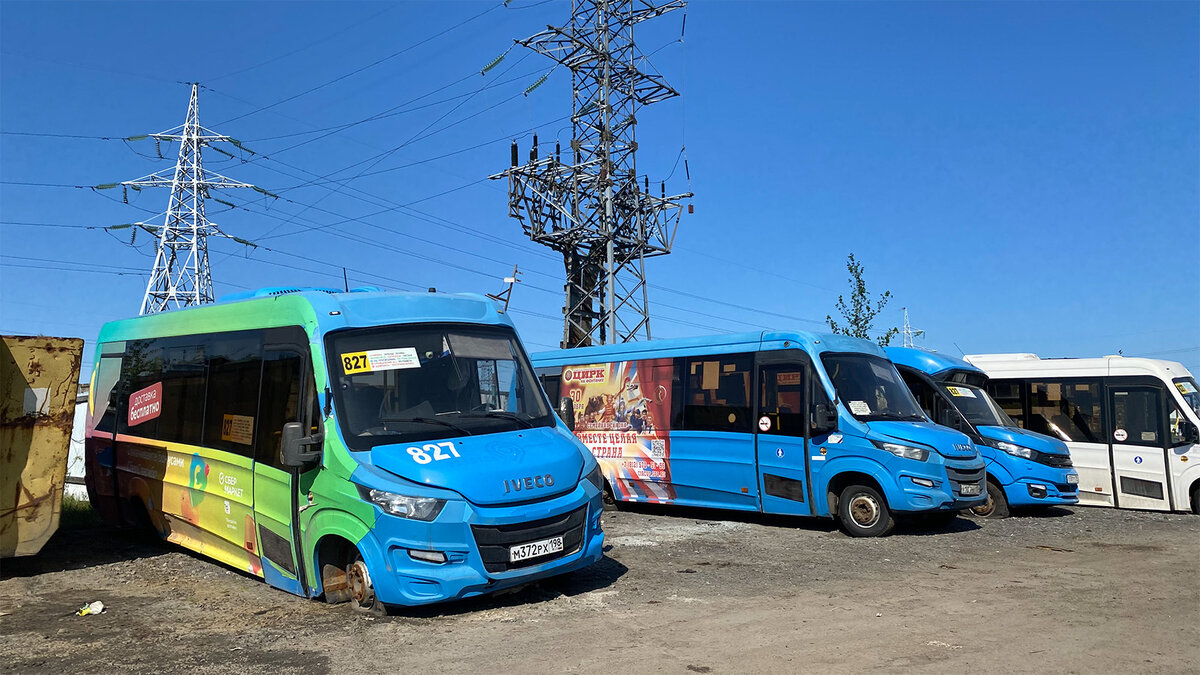На стоянке предприятия. Автор фото: BOSS. Источник — fotobus.msk.ru