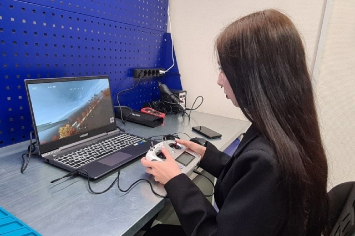    В автомеханическом техникуме Сыктывкара начали обучать операторов дронов