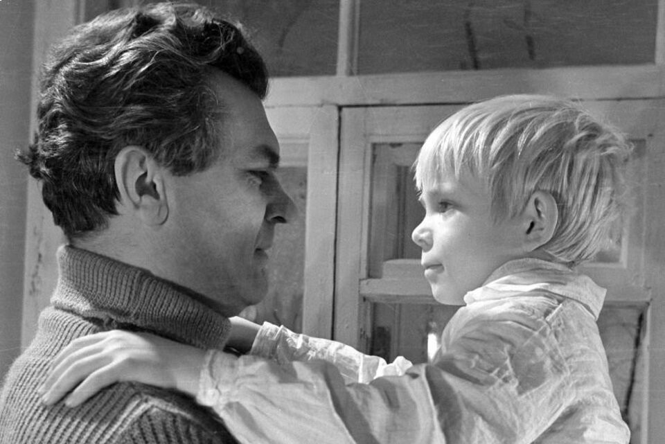 Кадр из фильма "Серёжа"