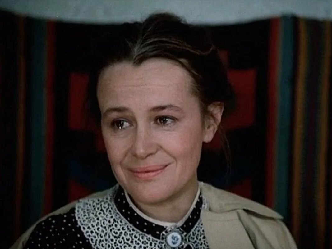 Из кинофильма: Дорогая Елена Сергеевна. 