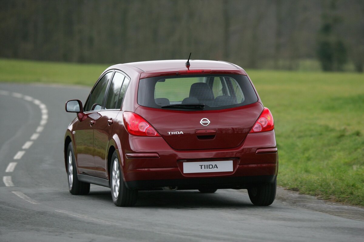 Все проблемы Nissan Tiida первого поколения: подробный отчёт о надёжности  модели | Что взять? Авто с пробегом | Дзен