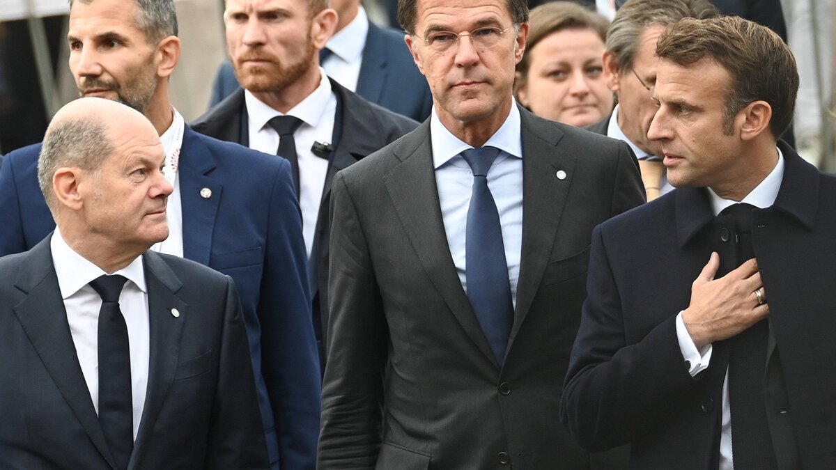    Прибытие участников неформального саммита ЕС в Чехии© РИА Новости . Стрингер