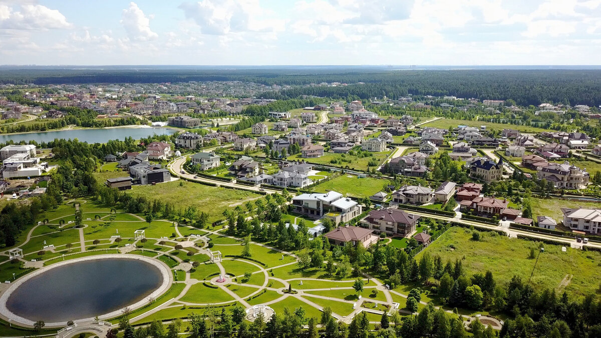 Вид на посёлок Миллениум Парк