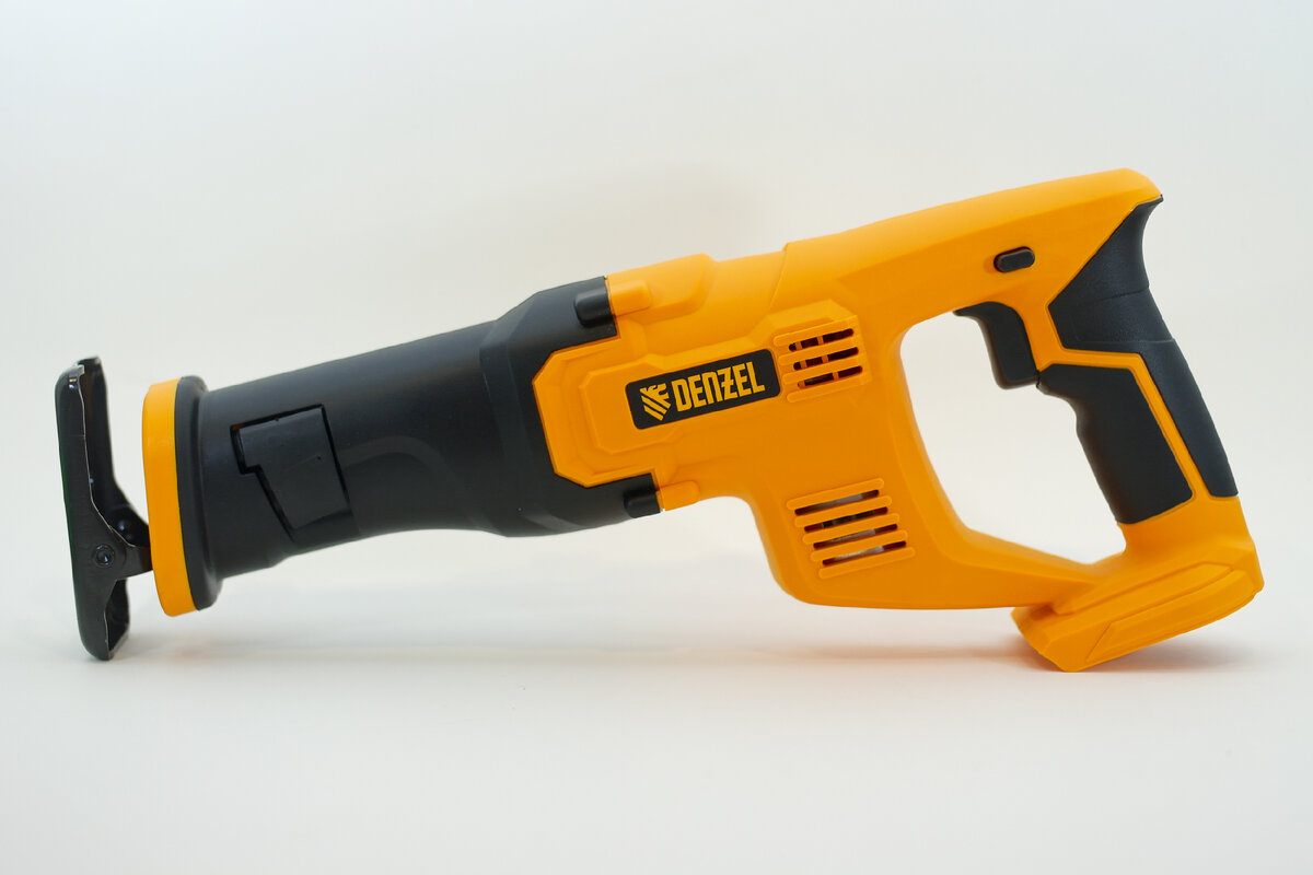 Denzel BRC-115-0 – сабельная пила, основное предназначение которой заключается в распиле древесины, труб ПВХ, различных строительных материалов и металлов.-5