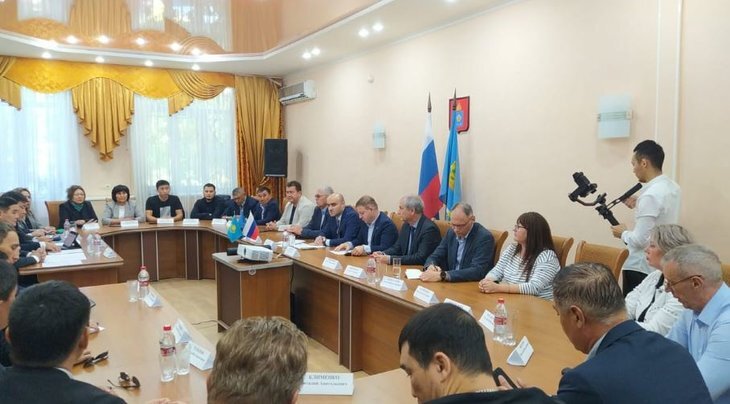    Представители Атыраусской области укрепляют агропартнерство с Астраханской