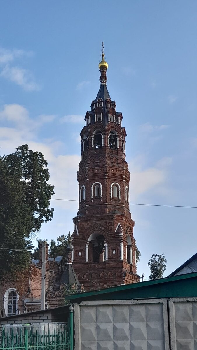 Это храм около кладбища, где муж похоронен. Фото моё