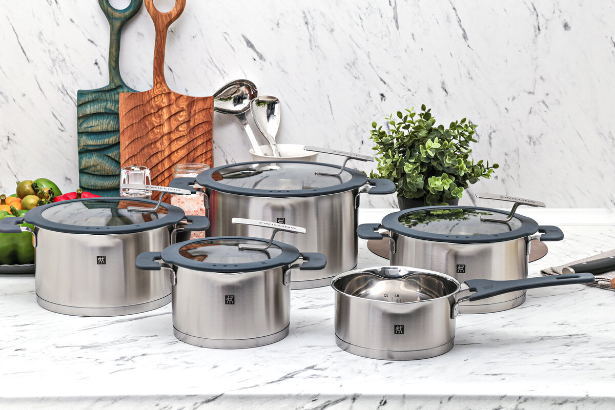 В современных кастрюлях есть масса приятных мелочей, облегчающих готовку