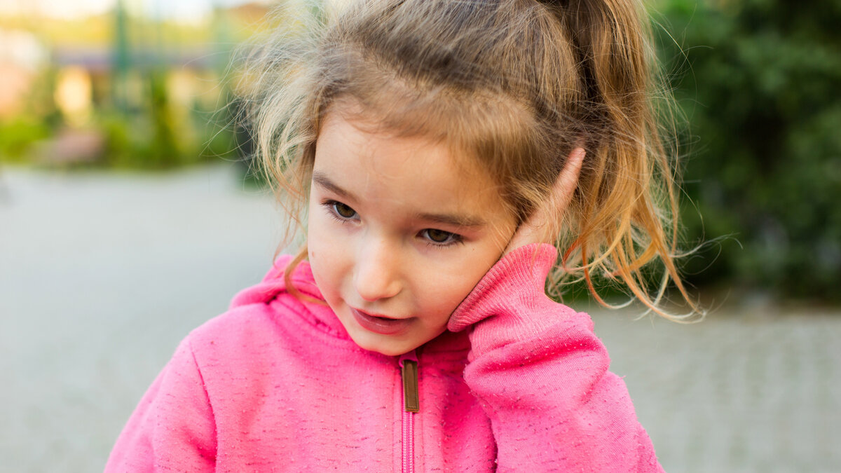 Часто предмет находится в ухе долгое время перед тем, как проявить себя