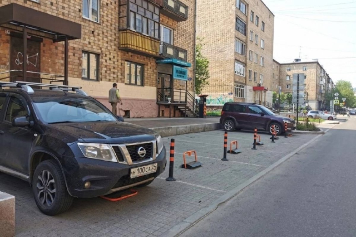    В центре Красноярска платная парковка на несколько дней станет бесплатной