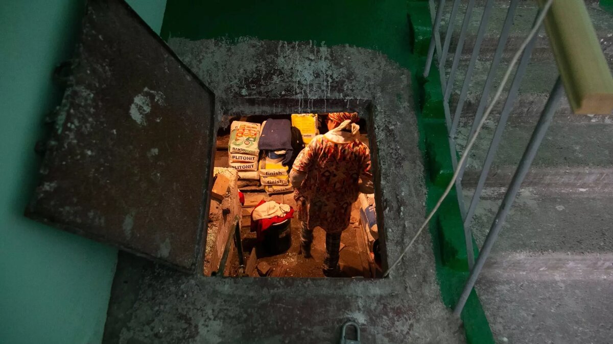     В Казани жители одного из домов по улице Декабристов пожаловались на проживание из-за вони из подвала. Соответствующая жалоба появилась под одной из публикаций в Telegram-канале городской администрации.