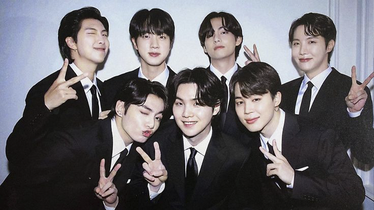 бтс все 2022. бтс группа корейская 2022. бтс 2025 год. Bts festa 2019. корейская группа бтс.