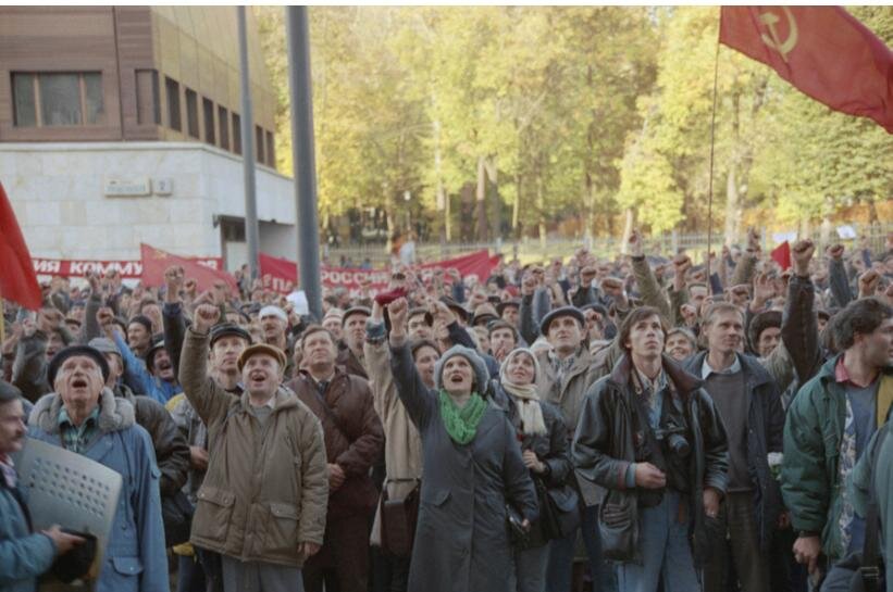 Политический кризис 3 4 октября 1993. Митинг возле Верховного совета в 2014.