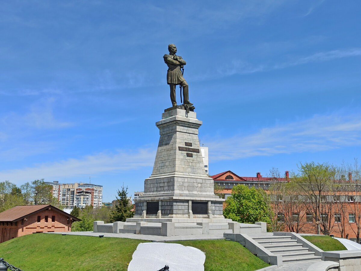 н. муравьев амурский памятник хабаровск. памятник графу муравьеву амурскому хабаровск. памятник муравьёву-амурскому хабаровск. памятник николаю муравьеву-амурскому хабаровск.