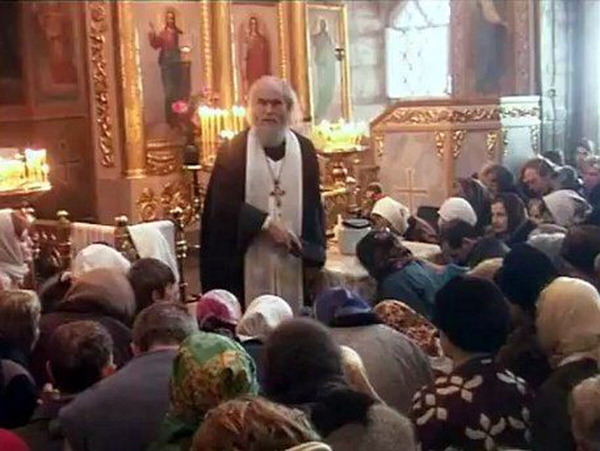 Чин отчитки герман чесноков. Отчитка в каком храме. Изгнание бесов в церкви видео орловская область. Чин отчитки отца германа. Герман троице сергиева лавра отчитка.