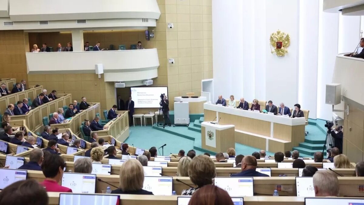     Председатель Думы Ставропольского края Николай Великдань назвал социальную составляющую бюджета приоритетом федеральных и региональных законодателей в 2024 году, рассказали в региональном парламенте.