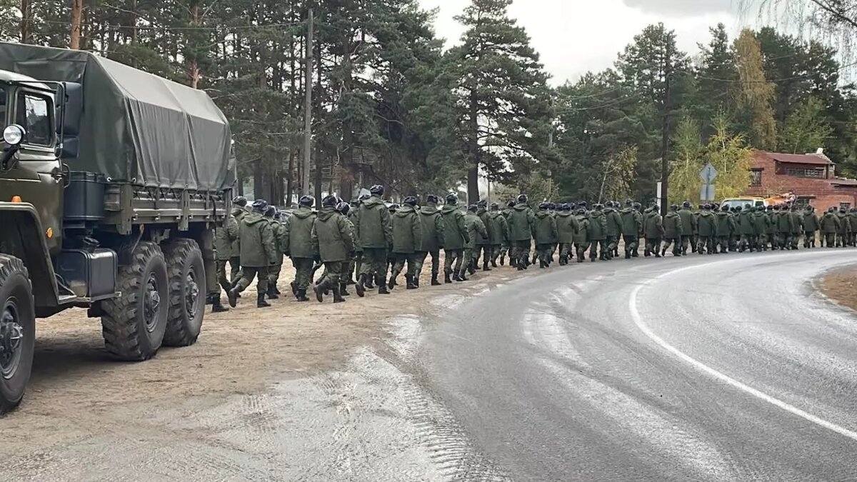     Почти 20 тюменцев выбрали альтернативную службу в армии. Об это сообщил врио регионального военкома Сергей Чирков.