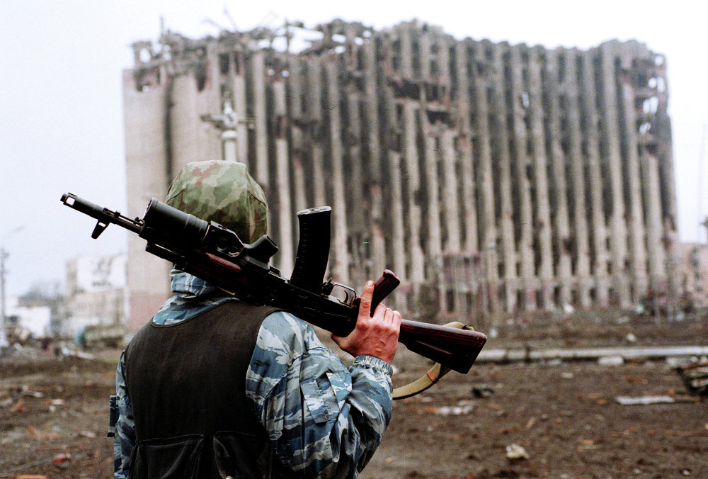 11 декабря 1994 года началась первая Чеченская война. Война, про которую потом скажут, что она была никому не нужна и закончилась позором для России.