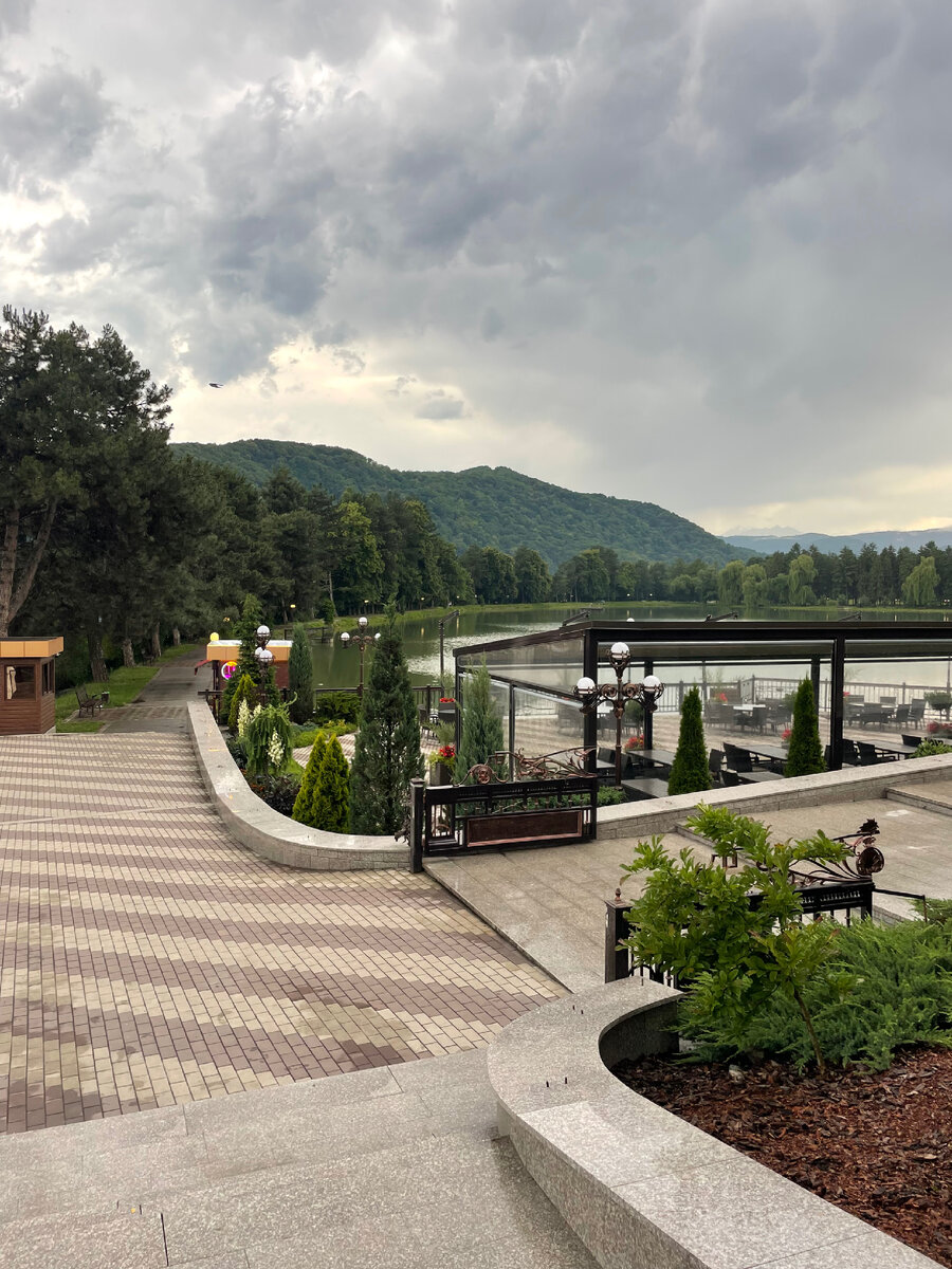 Атажукинский парк. Нальчик. Фото автора.