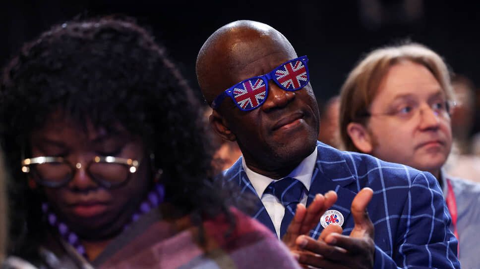    Манчестер, Великобритания. Участники ежегодной конференции Консервативной партии Toby Melville /Reuters