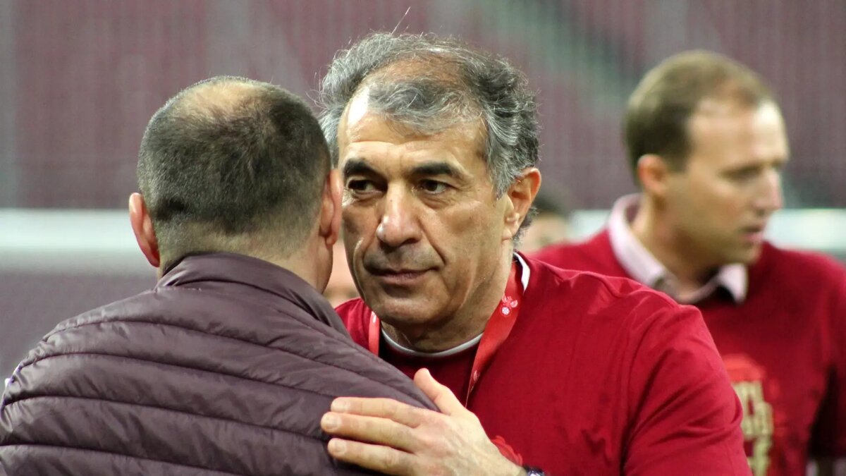     Главный тренер казанского «Рубина» Рашид Рахимов во время пресс-конференции прокомментировал поражение команды от екатеринбургского «Урала» в матче 5 тура группового этапа Кубка России со счетом 0:2.