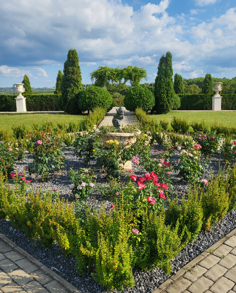 Французский сад в Долине Лефкадия