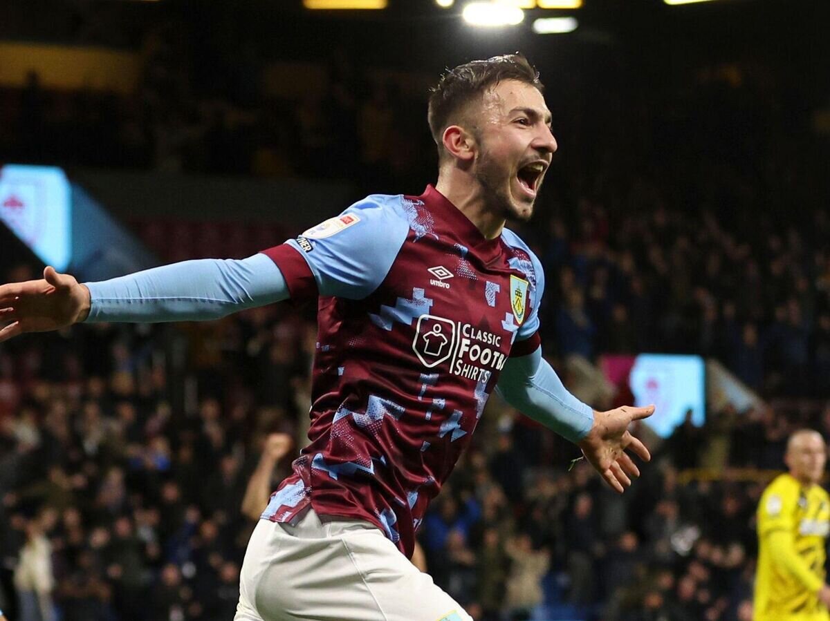    Халил Дервишоглу© Фото : Пресс-служба "Бёрнли"