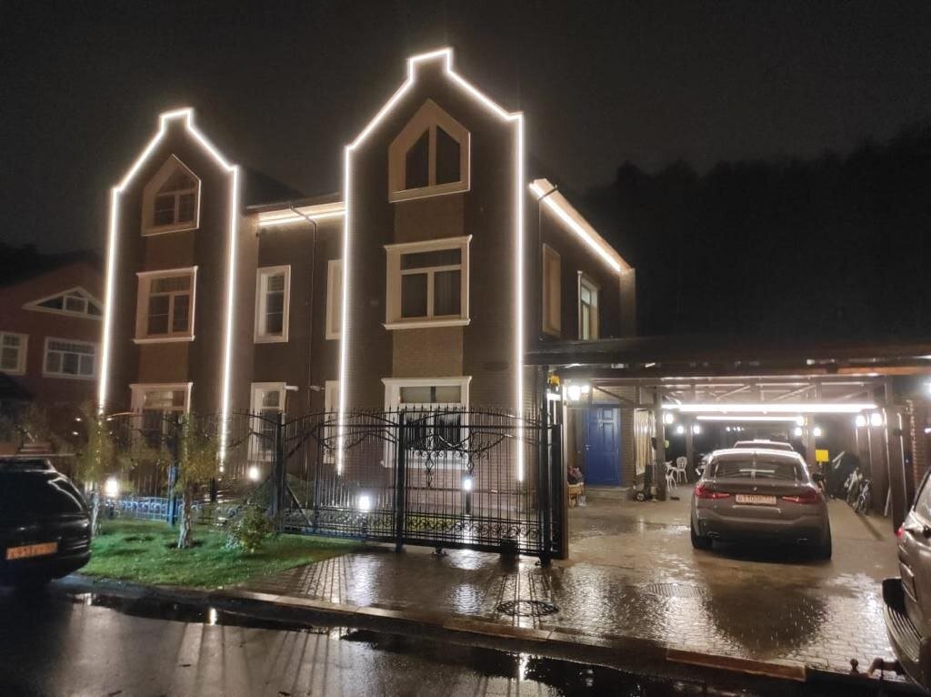 Услуги монтажа контурной подсветки фасада зданий в Москве и Московской области гибким неоном заказывайте по номеру:📲+79956561321💡почта: 📮qpland@mail.ru💡 сайт:🔝 www.qpland.ru✔️