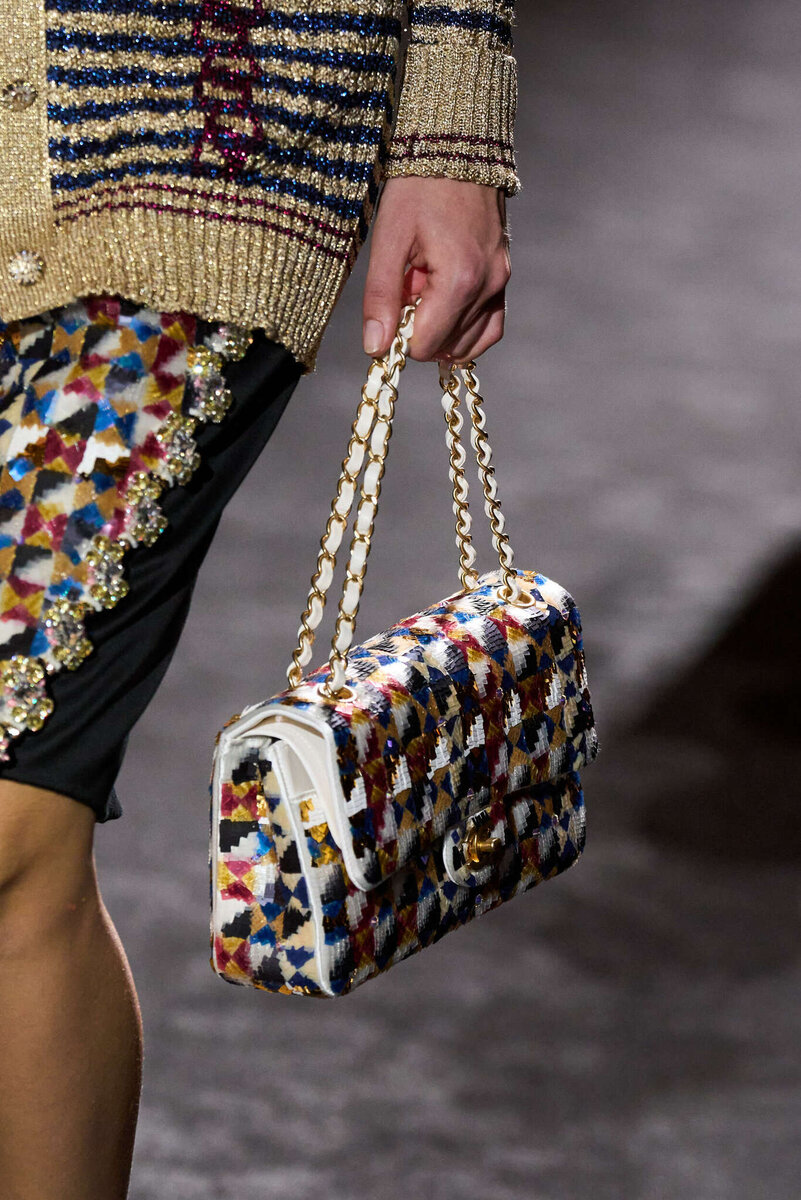 Chanel - листайте