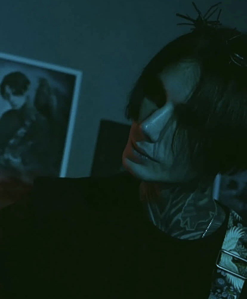       Здесь и далее: соцсети