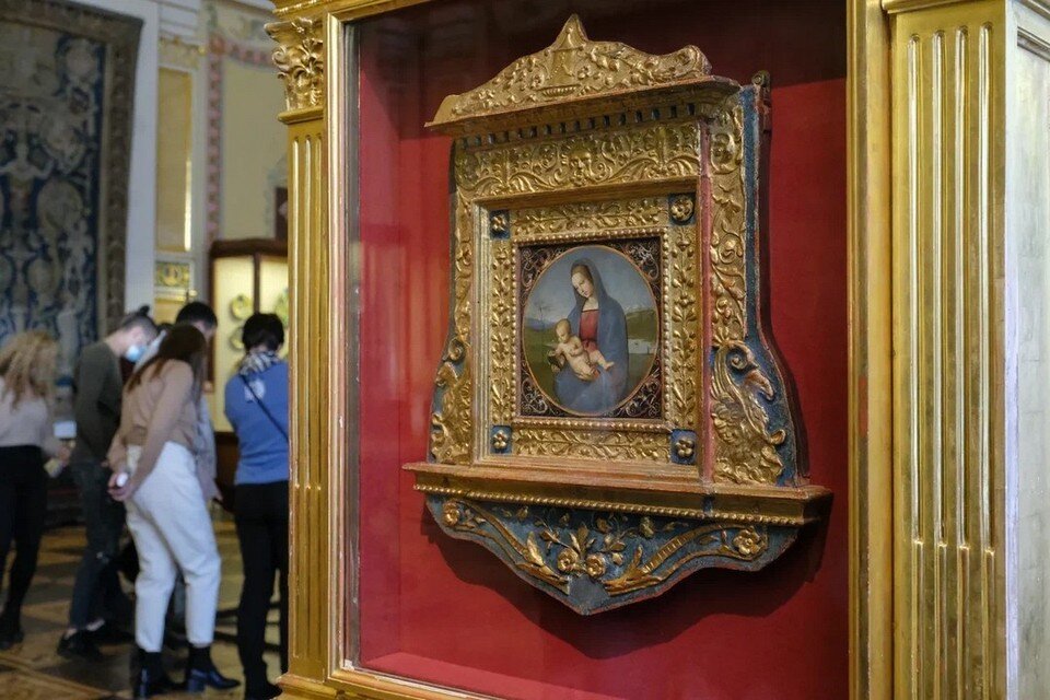    Редкие иконы в драгоценных окладах покажут на выставке в Музее Фаберже в Петербурге. Артем КИЛЬКИН (архив)