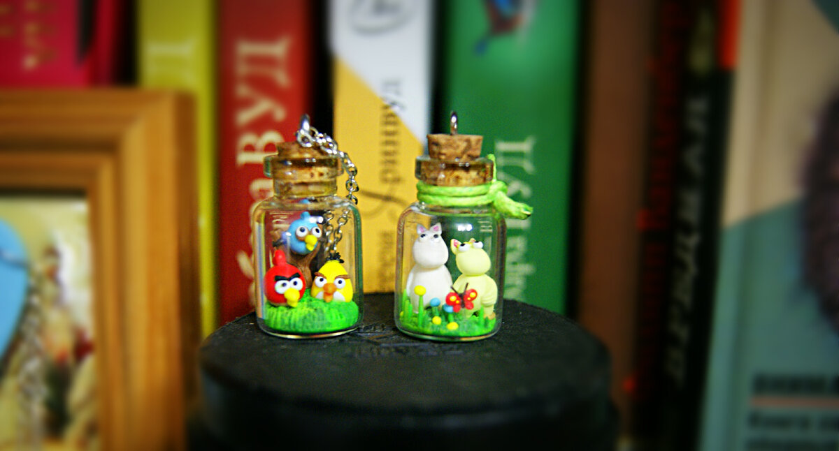 Высота баночек вместе с горлышком - 2 см. 