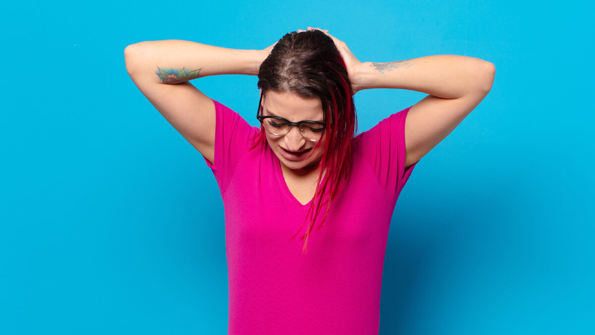 Эта девушка мне не нравится внешне