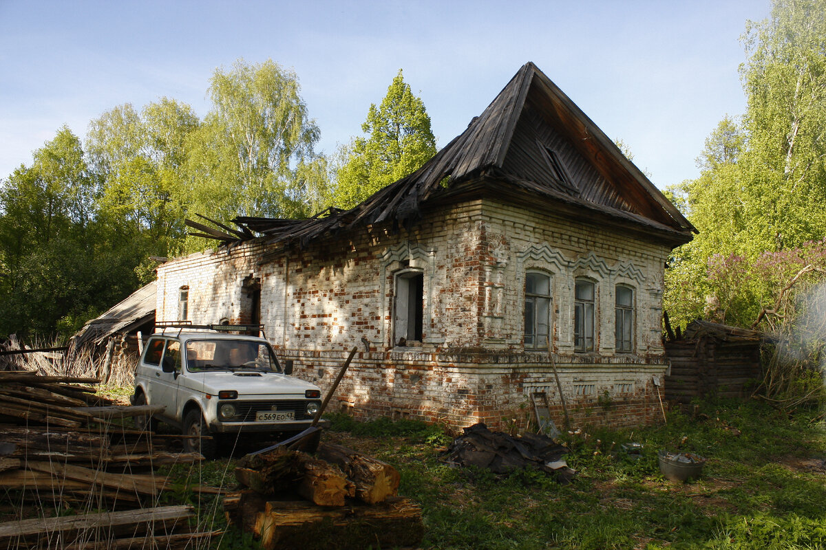 От «дырки» к санузлу, от костра к стеклокерамике: становление быта в  восстанавливаемом доме | Вятский Хутор | Дзен