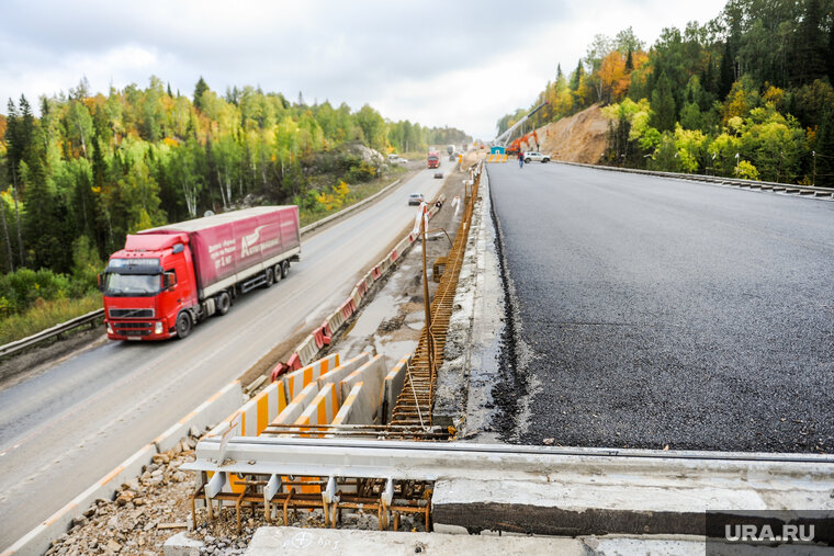    На время взрывных работ легковые автомобили поедут в объезд, а движение большегрузов остановят