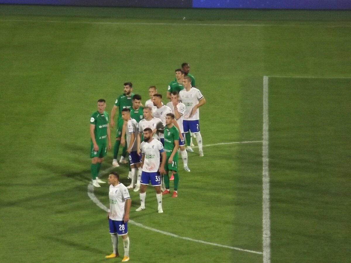 Василий Черов №2 в белой футболке