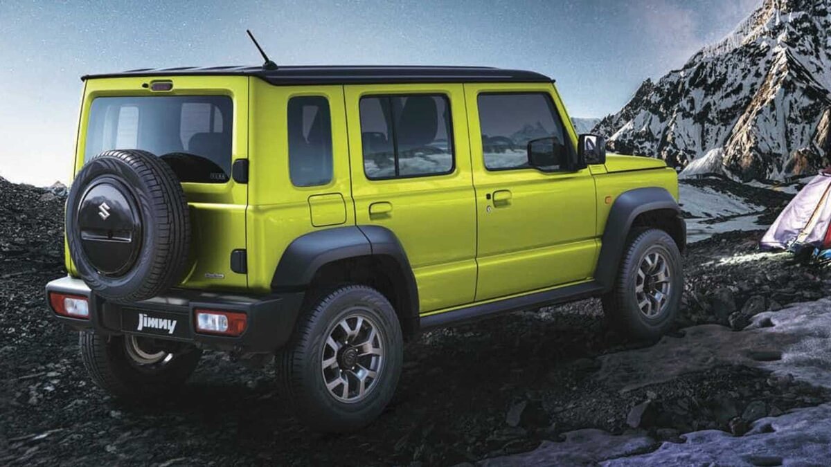 796 автомобилей Suzuki Jimny установили странный рекорд Гиннеса | iXBT.com  | Дзен