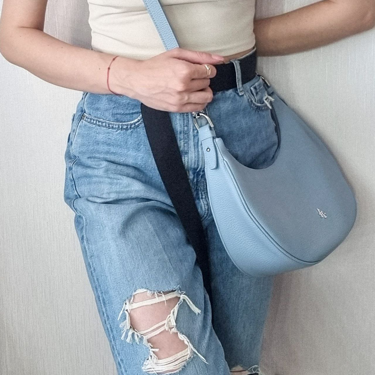 Про вот эти самые джинсы мы с вами еще в конце поговорим